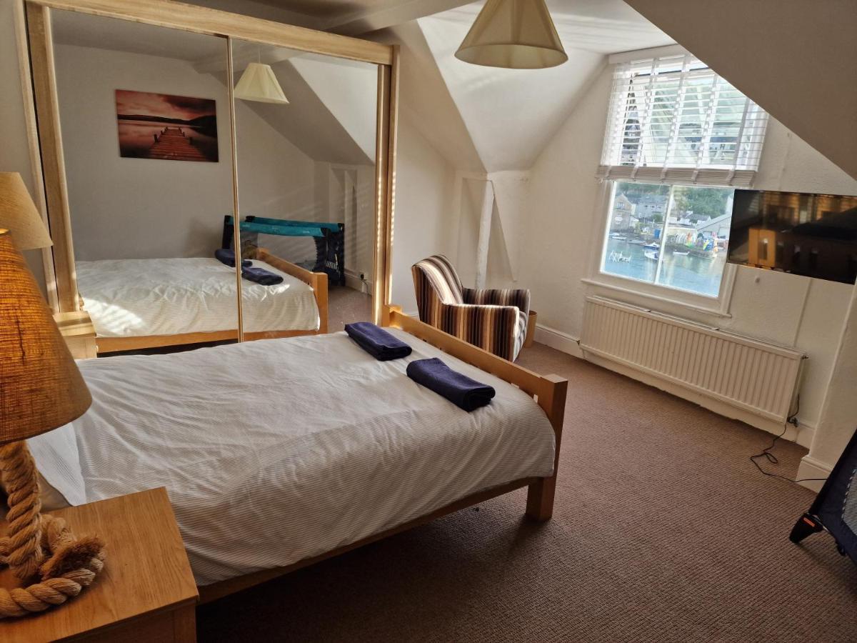 Villa Spacious 4 Double Bedroom House Sleeps 9 Harbour River Views Looe