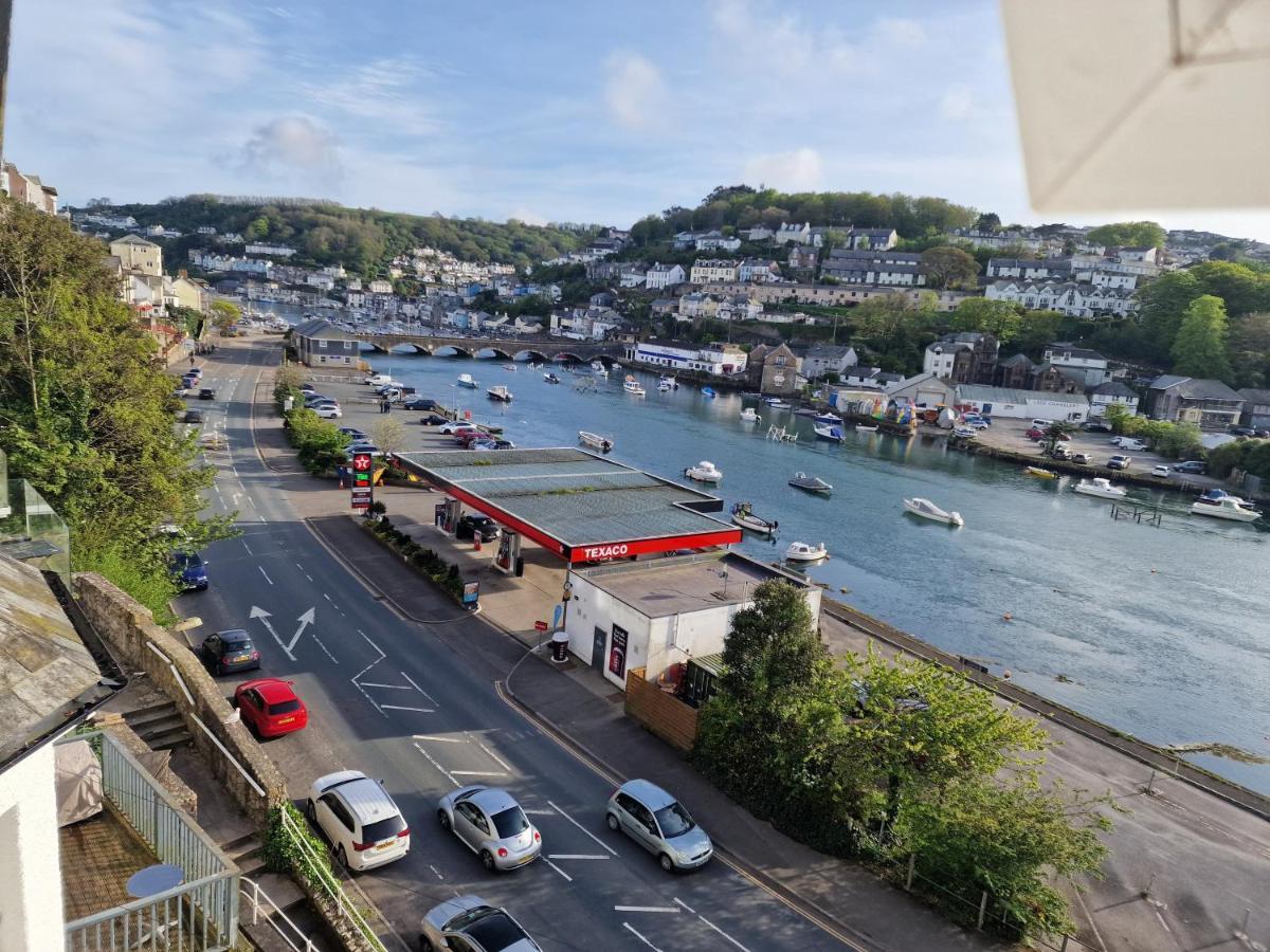 Spacious 4 Double Bedroom House Sleeps 9 Harbour River Views Villa Looe