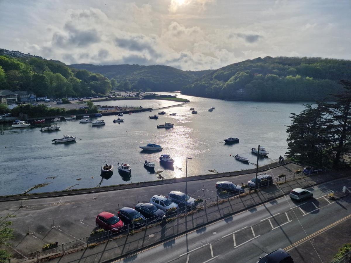 Spacious 4 Double Bedroom House Sleeps 9 Harbour River Views Villa