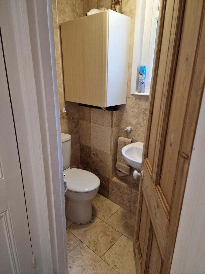 Spacious 4 Double Bedroom House Sleeps 9 Harbour River Views *